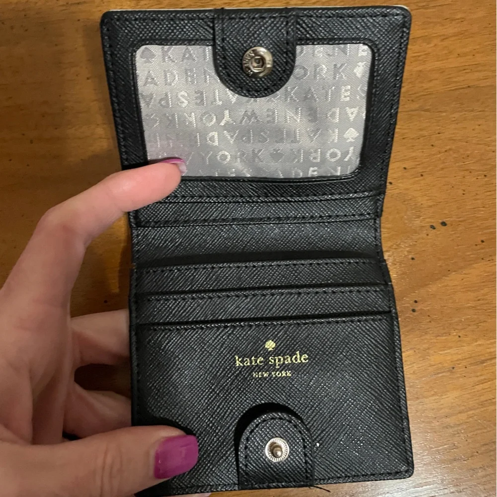 Kate Spade: Silver Glitter Wallet - Picture 5 of 7